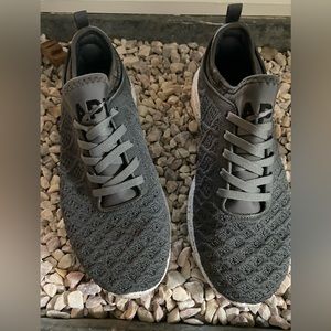 APL Phantom Running Shoe